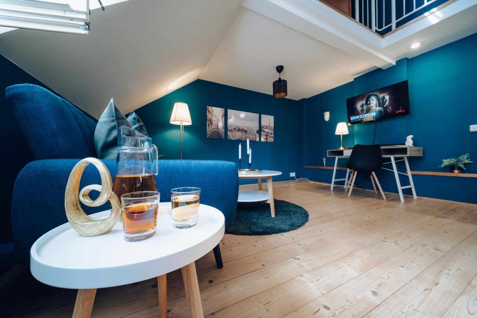 Exclusive 2 Floor Design Studio — Photos 2